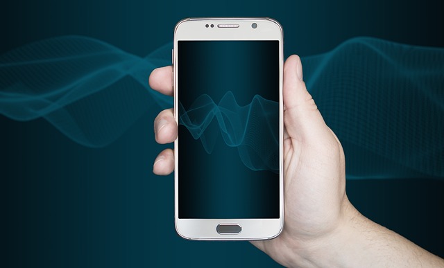 ΠΑΡΑΒΙΑΣΗ ΤΟΥ ΑΠΟΡΡΗΤΟΥ ΤΗΛΕΦΩΝΙΚΗΣ ΕΠΙΚΟΙΝΩΝΙΑΣ ΚΑΙ ΠΡΟΦΟΡΙΚΗΣ ΣΥΝΟΜΙΛΙΑΣ