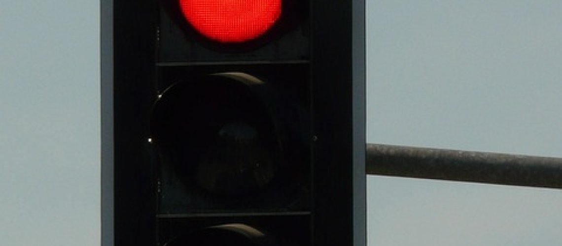 ΠΑΡΑΒΙΑΣΗ ΚΟΚΚΙΝΟΥ ΦΑΝΑΡΙΟΥ